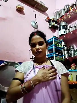 Snapshot of Cut_ragni chatting on 10.11.25 Cut ragni online show from 10.11.25