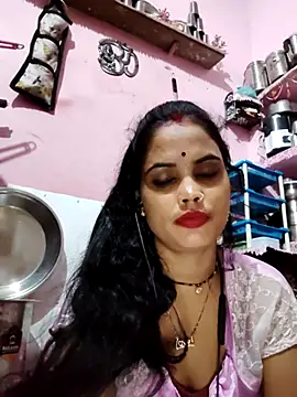 Snapshot of Cut_ragni chatting on 10.28.25 Cut ragni online show from 10.28.25