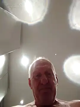 Snapshot of Solek56 chatting on 10.25.25 Solek56 online show from 10.25.25