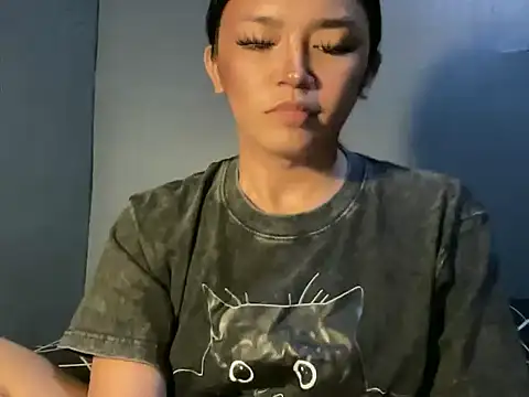 Claudia Johnson online show from 12.18.25