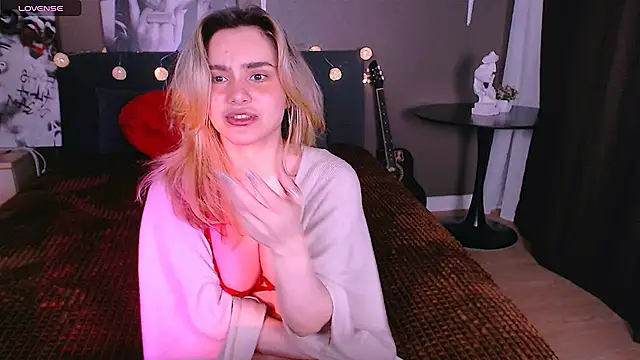 Chloe Ravens online show from 09.11.25