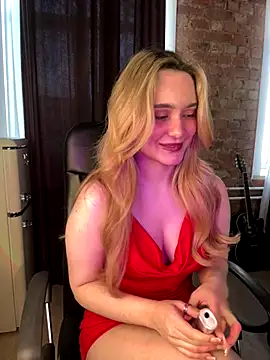 Chloe Ravens online show from 10.19.25