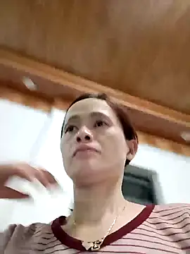 Snapshot of Sexy-loveass20 chatting on 10.15.25 Sexy-loveass20 online show from 10.15.25