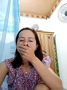 Snapshot of Sexy-loveass20 chatting on 10.21.25 Sexy-loveass20 online show from 10.21.25