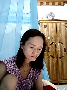 Snapshot of Sexy-loveass20 chatting on 10.30.25 Sexy-loveass20 online show from 10.30.25