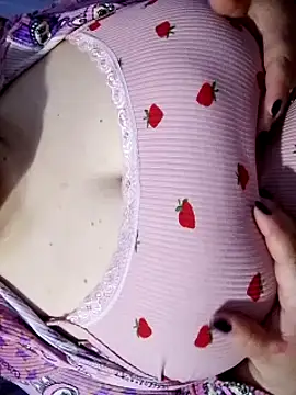 Snapshot of Hnonasix89 chatting on 04.01.26 Hnonasix89 online show from 04.01.26