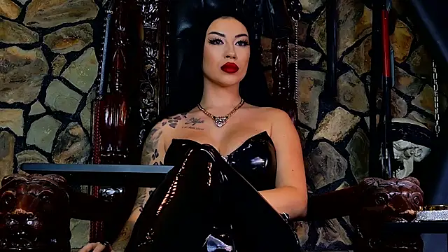 Snapshot of VanessaColby chatting on 10.19.25 VanessaColby online show from 10.19.25