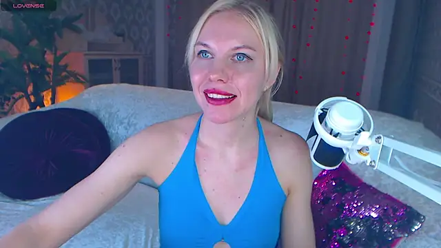 LiSinDoll online show from 11.19.25