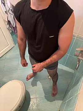 Snapshot of Cruel00 chatting on 09.26.25 Cruel00 online show from 09.26.25