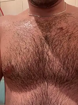 Snapshot of Cruel00 chatting on 10.22.25 Cruel00 online show from 10.22.25