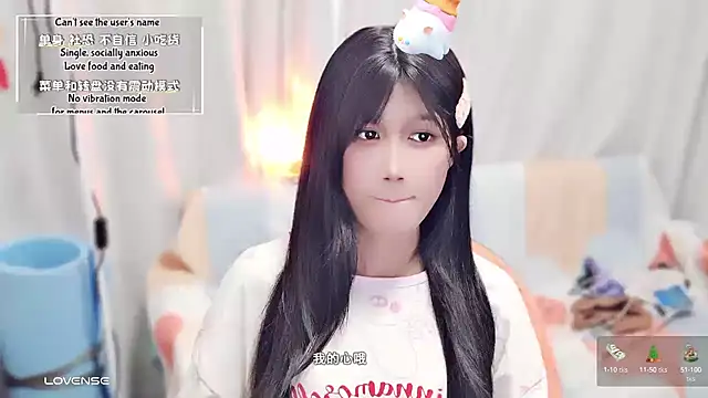 Snapshot of Rabbitlittlefool chatting on 09.29.25 Rabbitlittlefool online show from 09.29.25