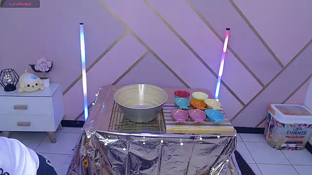 Snapshot of Giaa_rossi chatting on 10.29.25 Giaa rossi online show from 10.29.25