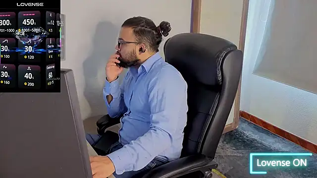 Snapshot of Ernesto-Rodriguez82 chatting on 09.18.25 Ernesto-Rodriguez82 online show from 09.18.25