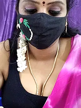 Snapshot of yoga-mithraa chatting on 11.05.25 yoga-mithraa online show from 11.05.25