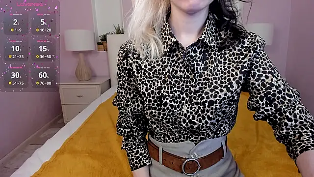 girl next doorr online show from 03.13.26