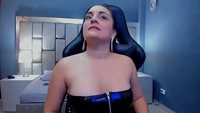 Cata Joness online show from 10.23.25