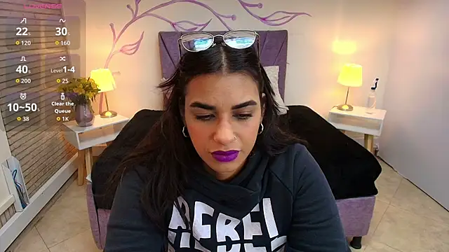 Lia Blake  online show from 09.18.25