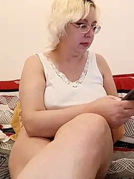 VikaKing online show from 10.15.25