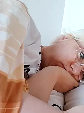 VikaKing online show from 11.23.25