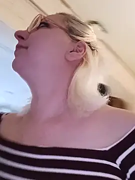 VikaKing online show from 02.12.26