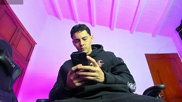 Snapshot of Angel-ST chatting on 03.20.26 Angel-ST online show from 03.20.26