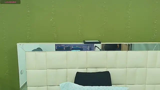 gisell gomez online show from 09.24.25