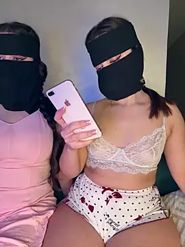 Snapshot of Elina-Marina chatting on 10.01.25 Elina-Marina online show from 10.01.25