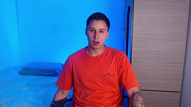 valentinosex1 online show from 09.23.25