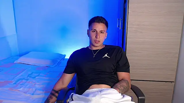 valentinosex1 online show from 03.16.26