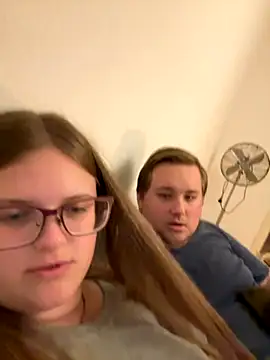 Snapshot of CurvyPaar2 chatting on 09.11.25 CurvyPaar2 online show from 09.11.25