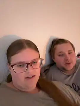 Snapshot of CurvyPaar2 chatting on 09.14.25 CurvyPaar2 online show from 09.14.25