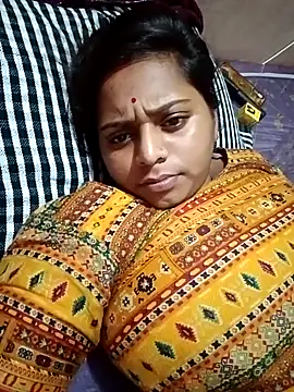 Snapshot of Hot_crety chatting on 09.22.25 Hot crety online show from 09.22.25