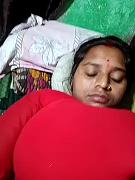 Snapshot of Hot_crety chatting on 11.01.25 Hot crety online show from 11.01.25