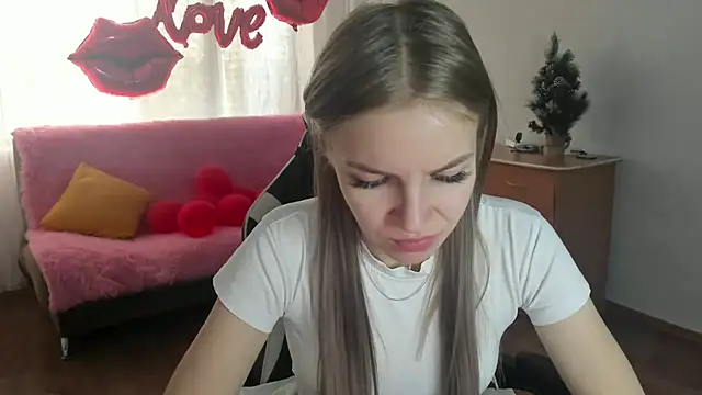 HitGyrl online show from 03.10.26