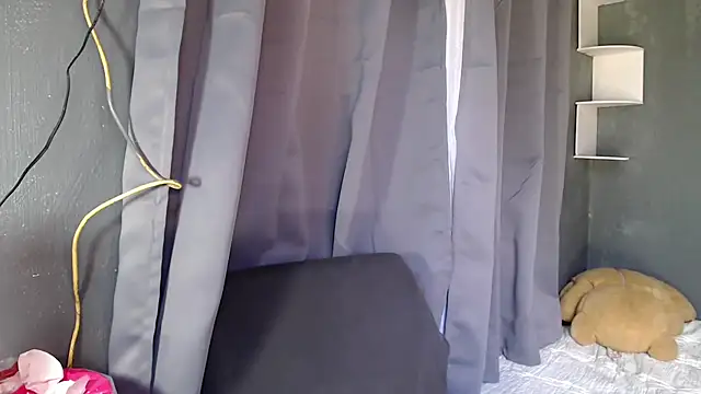 urseductivebarbie xx online show from 10.04.25