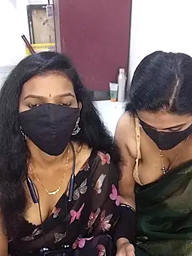 Snapshot of sneha_bebo chatting on 09.17.25 sneha bebo online show from 09.17.25