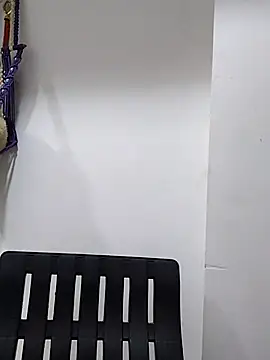 Snapshot of sneha_bebo chatting on 09.21.25 sneha bebo online show from 09.21.25