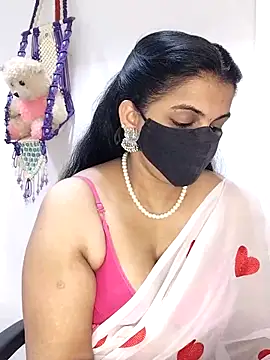 Snapshot of sneha_bebo chatting on 10.27.25 sneha bebo online show from 10.27.25