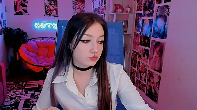 LiliLuna online show from 09.20.25