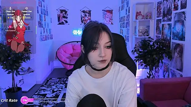 LiliLuna online show from 10.19.25