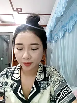 Snapshot of MinhChauXXX19 chatting on 04.19.26 MinhChauXXX19 online show from 04.19.26