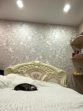 ElliRose online show from 11.17.25