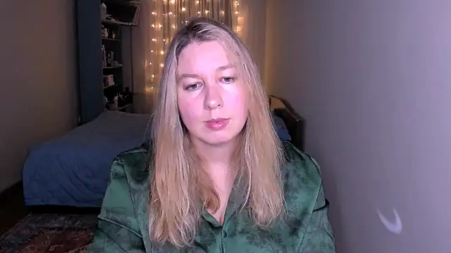 NancySanders online show from 04.10.26