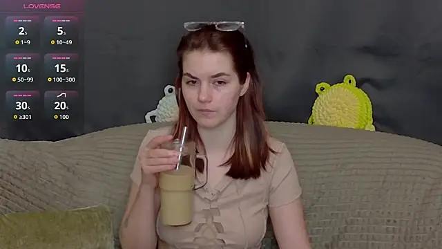 Snapshot of ElzaBlis chatting on 11.09.25 ElzaBlis online show from 11.09.25