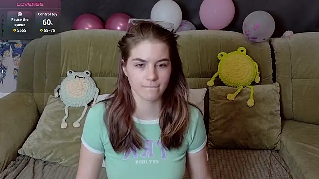 Snapshot of ElzaBlis chatting on 02.15.26 ElzaBlis online show from 02.15.26