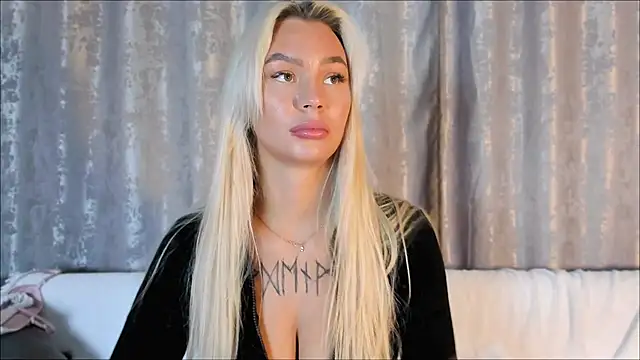 Eva Re online show from 10.17.25