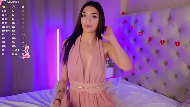 Snapshot of MarciaMarshall chatting on 10.13.25 MarciaMarshall online show from 10.13.25