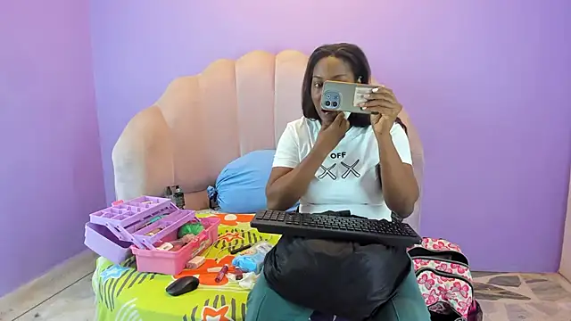 camilasandoval1 online show from 09.24.25