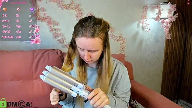 Snapshot of Rina_Panic chatting on 09.19.25 Rina Panic online show from 09.19.25