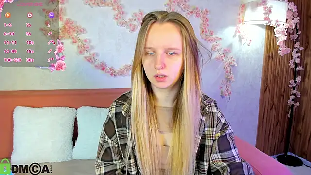 Snapshot of Rina_Panic chatting on 10.05.25 Rina Panic online show from 10.05.25